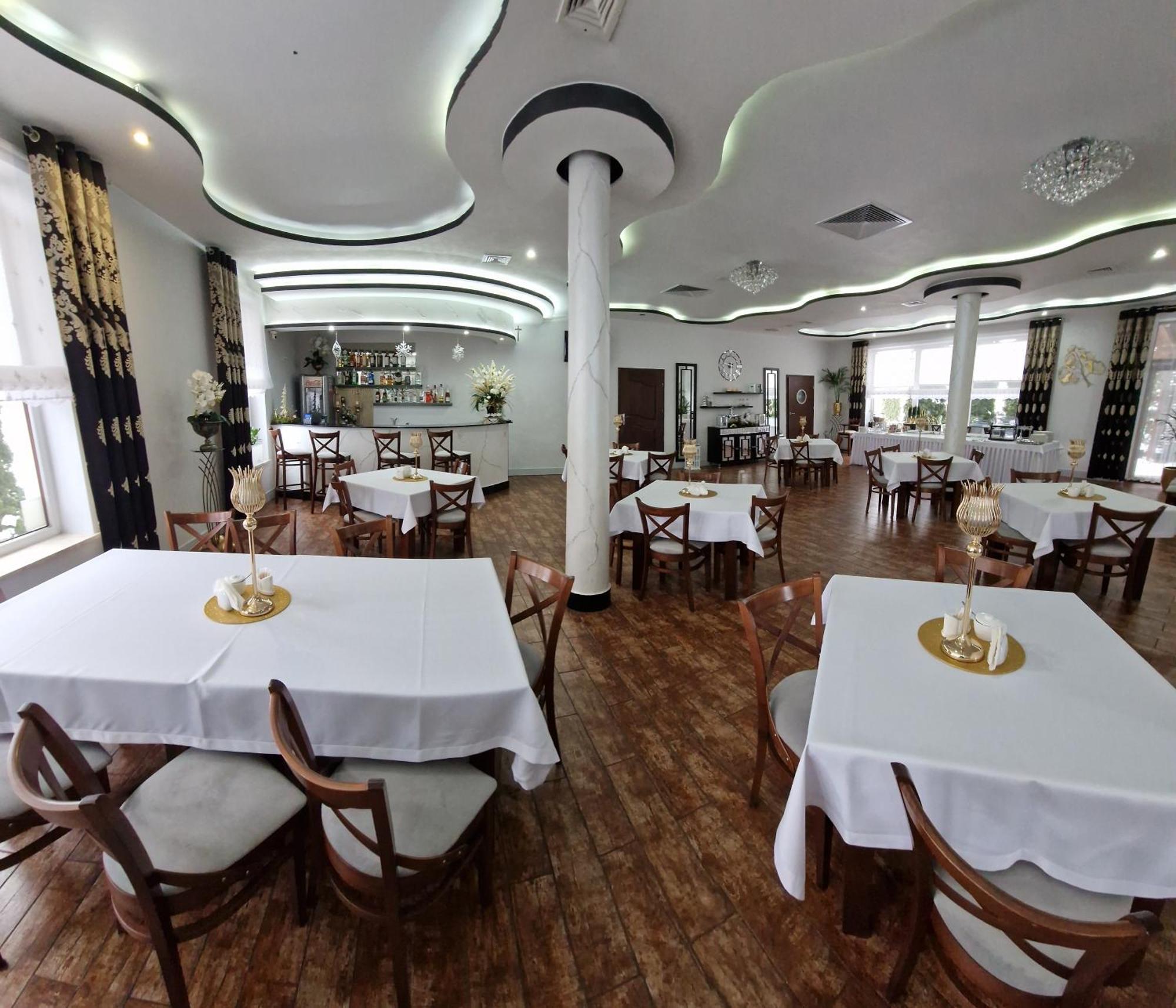 Cynamon Hotel Nowy Sacz Bagian luar foto