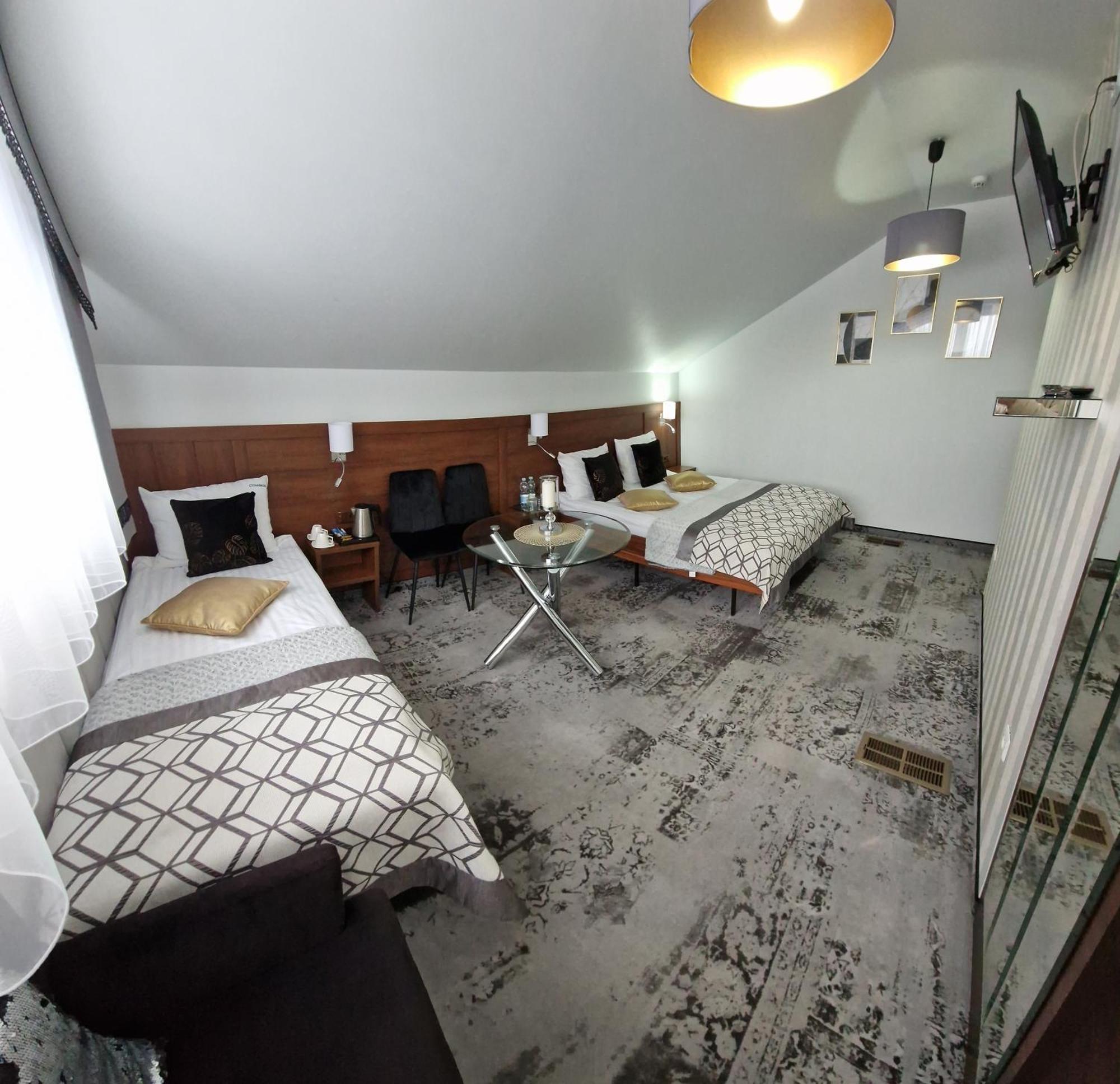 Cynamon Hotel Nowy Sacz Bagian luar foto