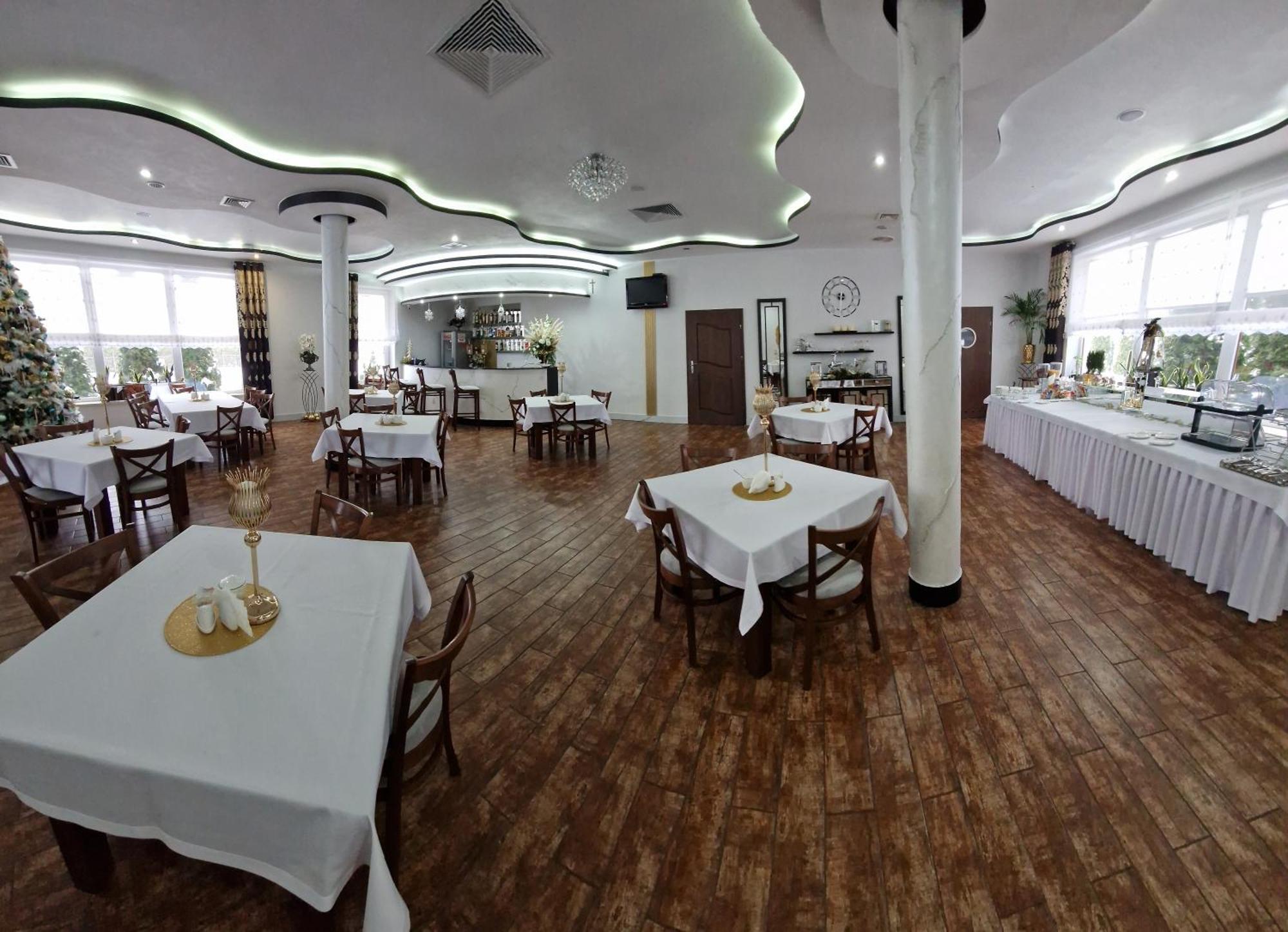 Cynamon Hotel Nowy Sacz Bagian luar foto