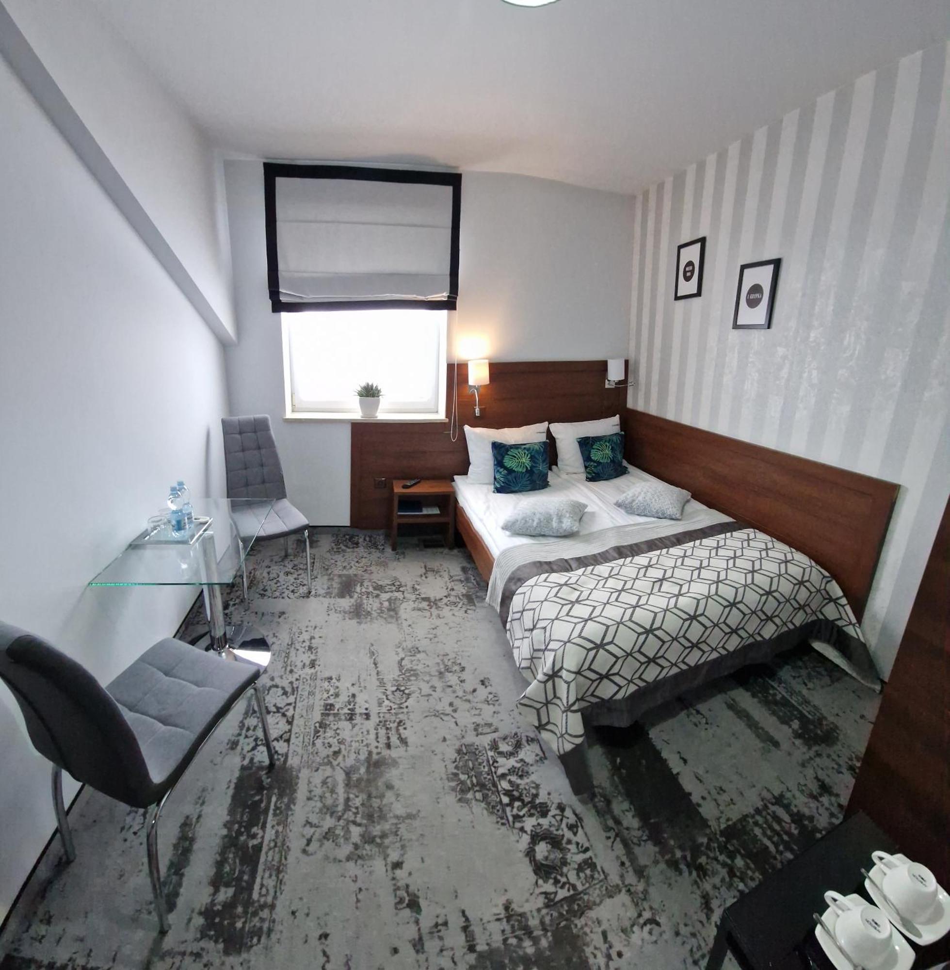 Cynamon Hotel Nowy Sacz Bagian luar foto