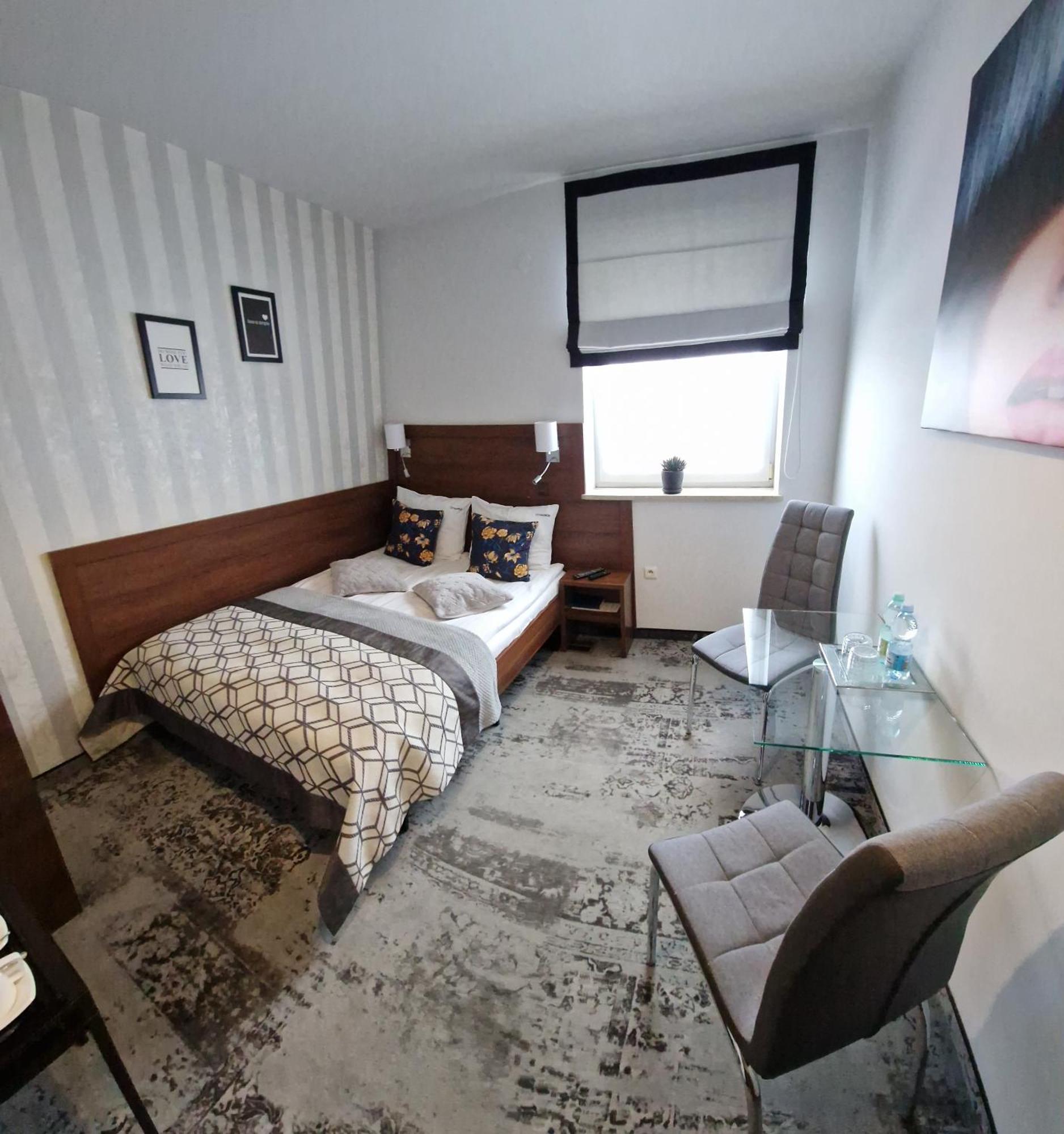 Cynamon Hotel Nowy Sacz Bagian luar foto