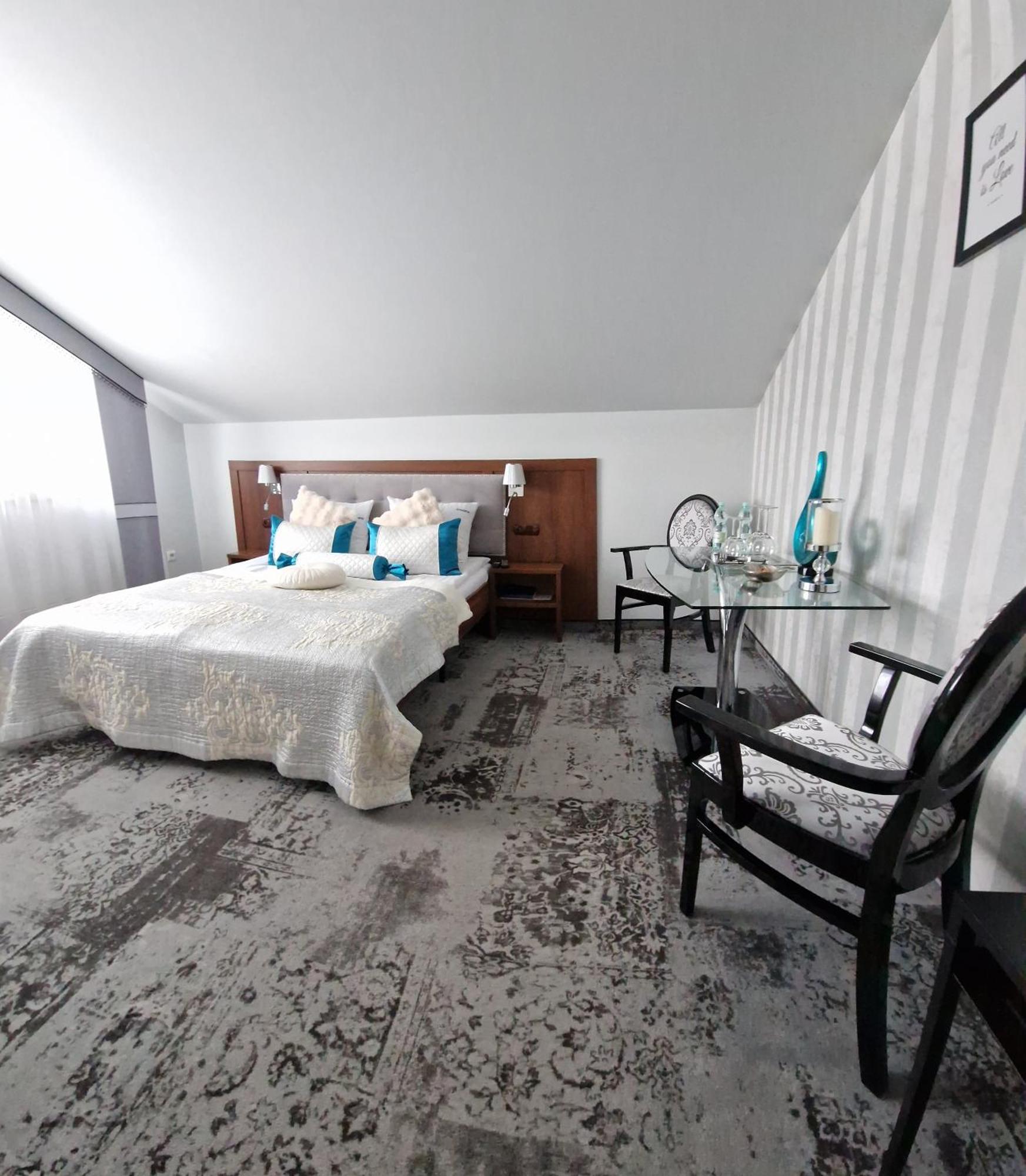 Cynamon Hotel Nowy Sacz Bagian luar foto